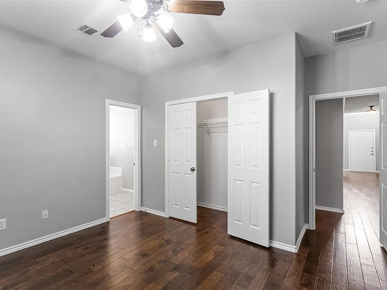 504 Connemara Ct — Photo 25