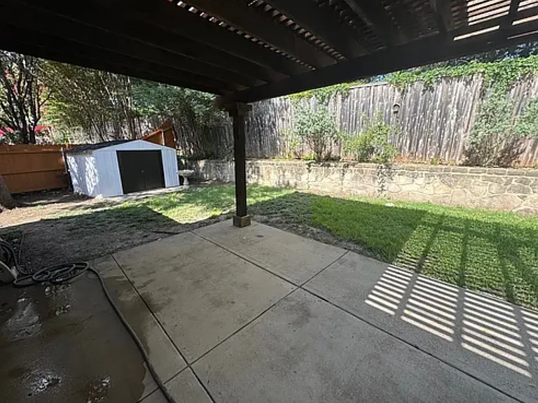 7416 Bear Lake Dr — Photo 14