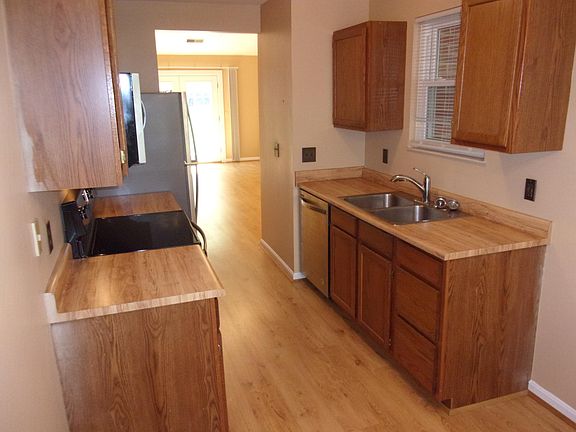 5th image of 1232 Parkside Ct