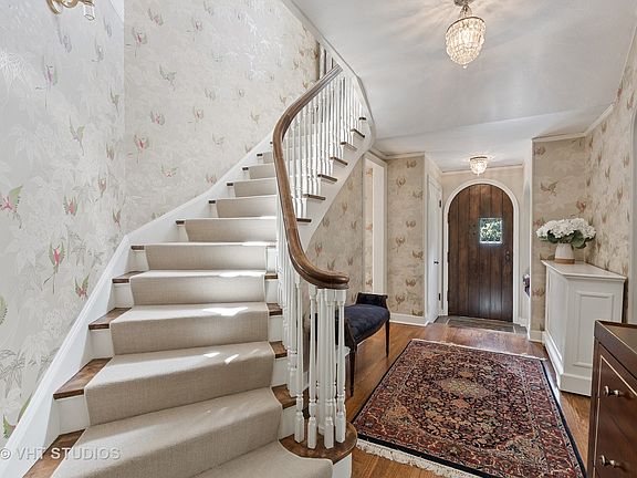 5th image of 1800 Meadow Ln