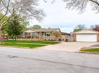 8257 Post Rd, Niagara Falls, ON L2H 2E5