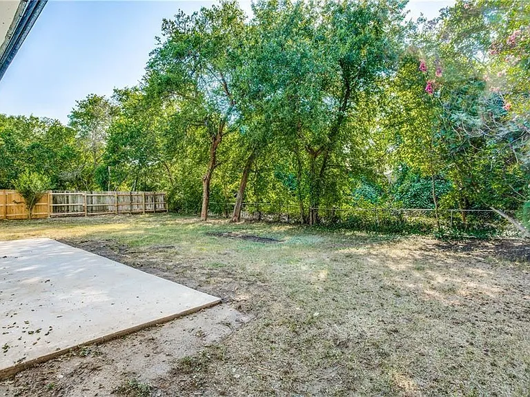 6220 Blarwood Dr — Photo 26