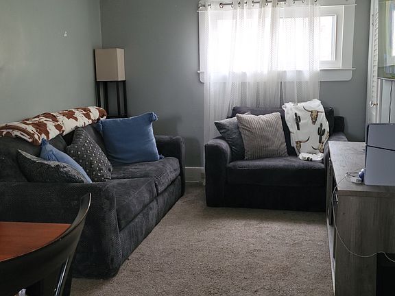 4th image of 509 Shunpike Rd