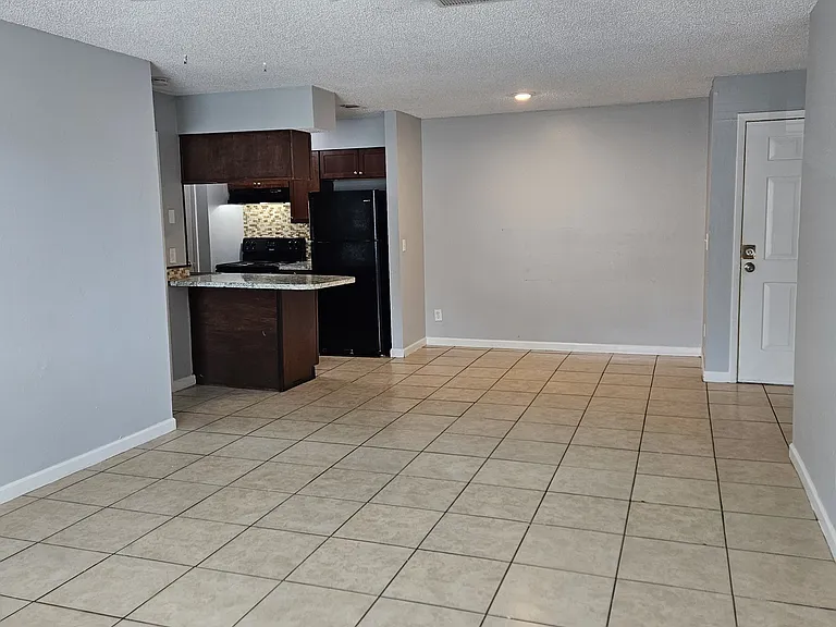205 Berry Tree Pl — Photo 9