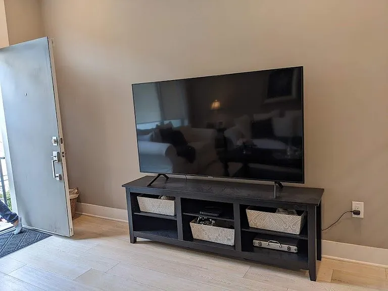 740 S Columbus Blvd — Photo 9