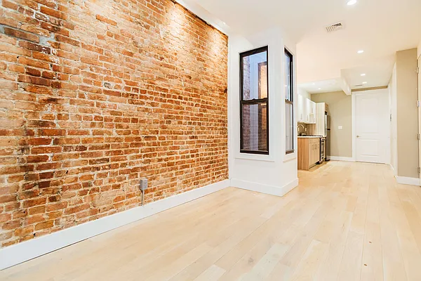Rented by Nooklyn NYC LLC | media 3
