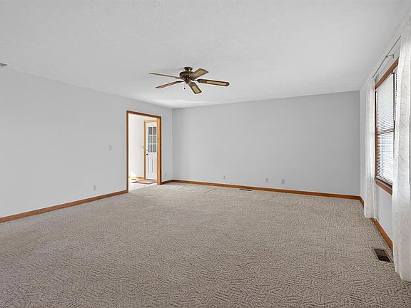 3rd image of 3371 W Base Rd