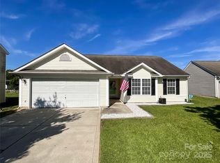 5128 Foxmeade Ct, Lancaster, SC 29720