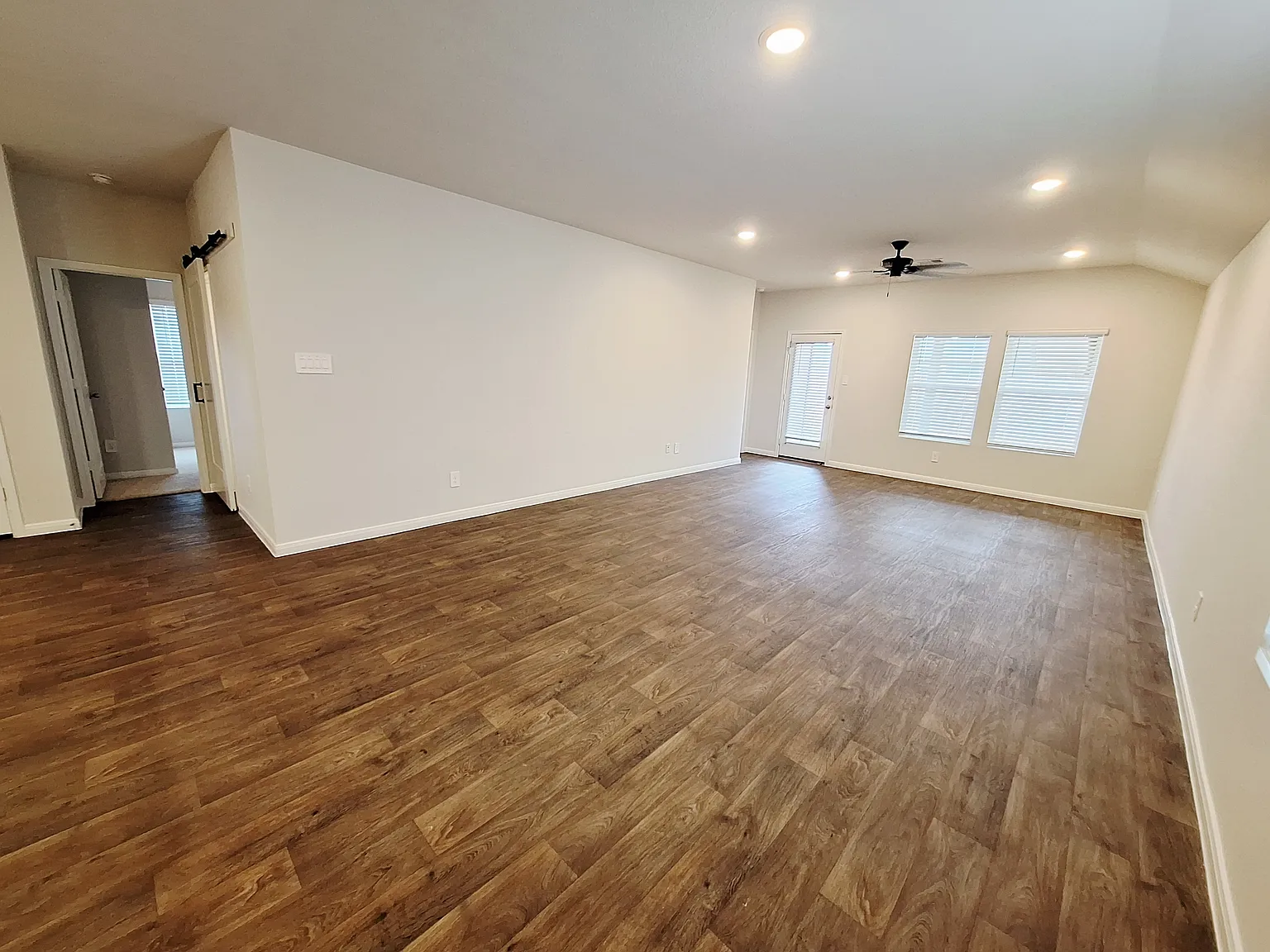 1327 Camden Lane - 1 — Photo 4