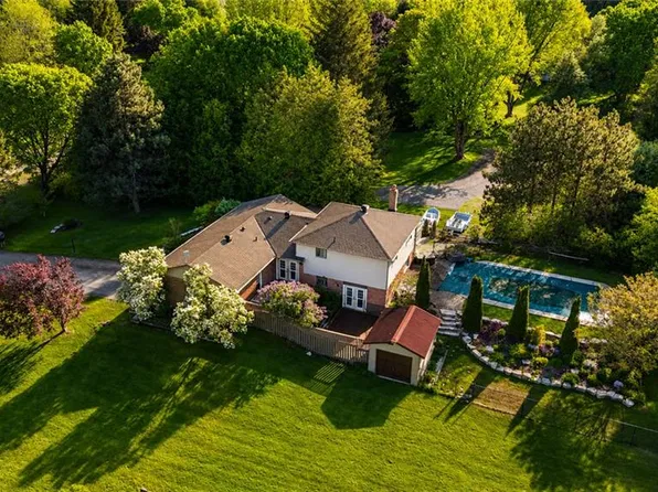 23 McKibbon Ave, Amaranth, ON L9W 5M2