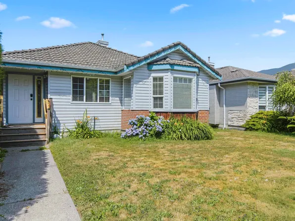 1827 Mamquam Rd, Squamish, BC V8B 0J1