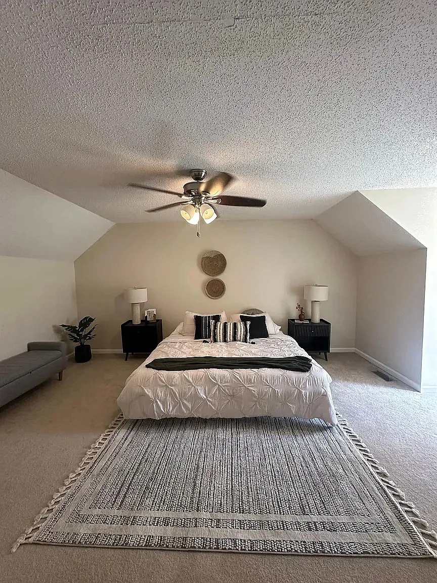 2503 Lakeview Dr — Photo 2