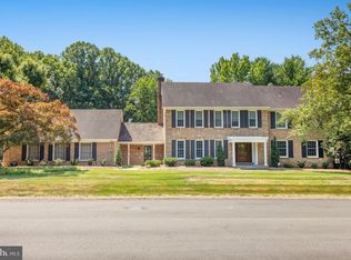 9427 Brian Jac Ln, Great Falls, VA 22066