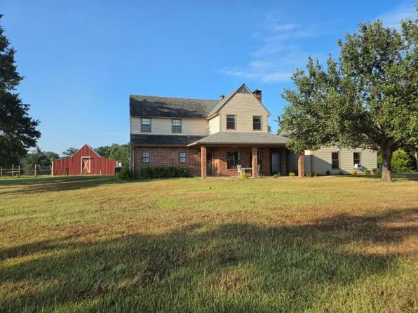 5982 Bobwhite Rd, Gilmer, TX 75645