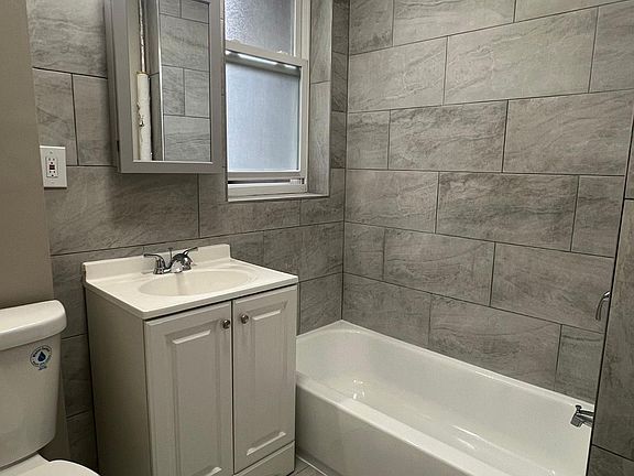 4th image of 39 N Winans St #7
