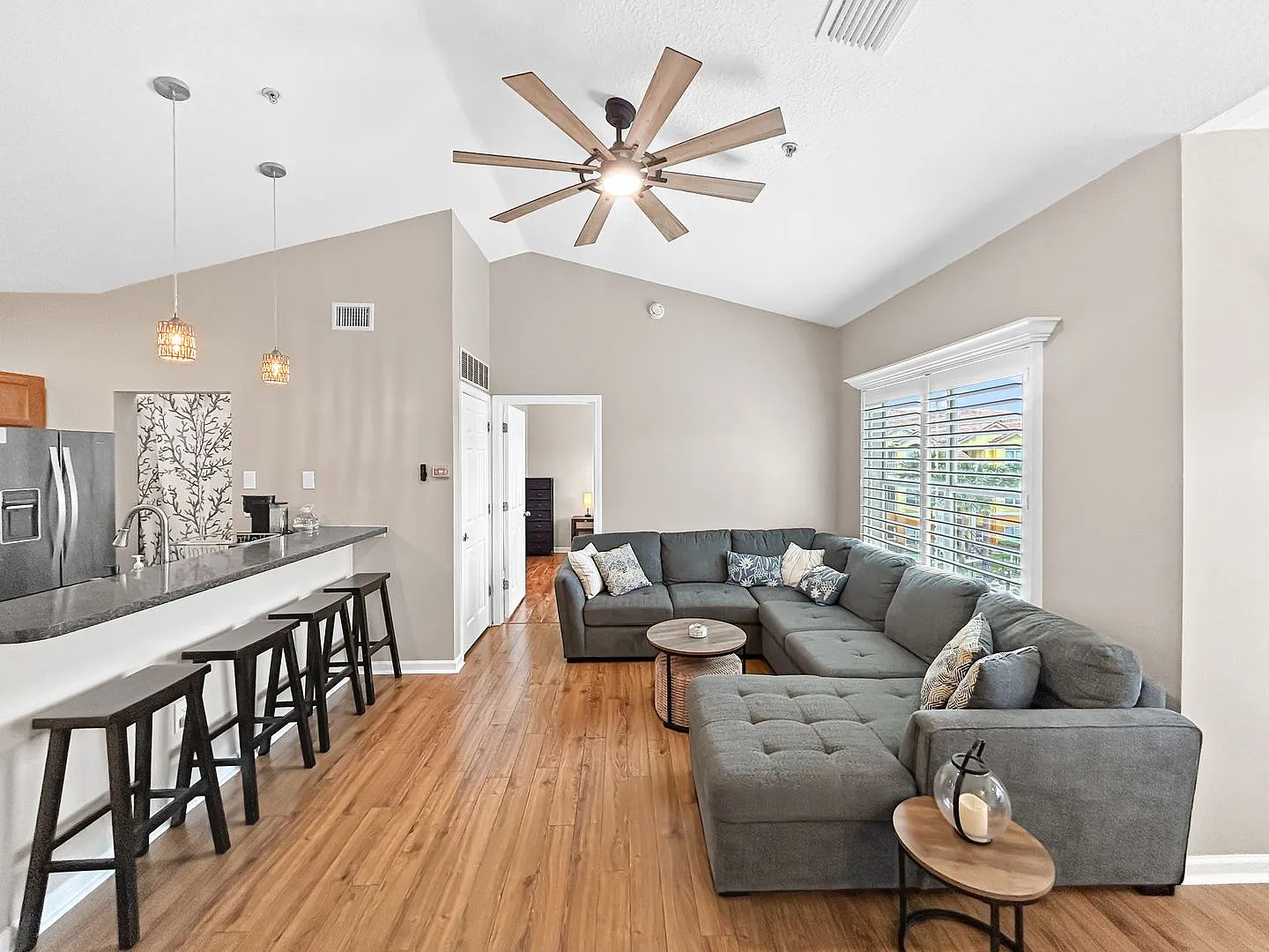 Furnished Penthouse Living at Beachway Condominiums Top-Floor Seminole Condo! 2bed|2bath — Photo 4