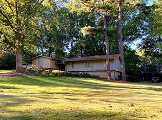 6690 London Dr, Memphis, TN 38120