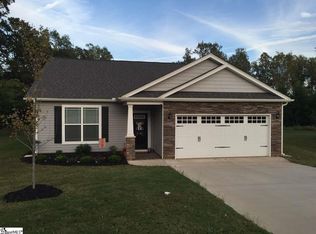 1046 Blythwood Dr, Piedmont, SC 29673