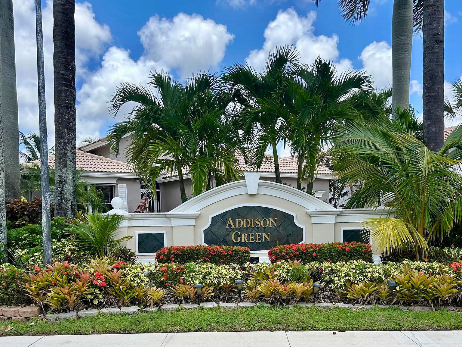 6875 Southport Drive