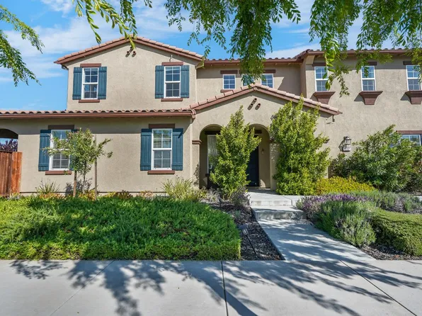 1332 Black Hawk Dr, Morgan Hill, CA 95037