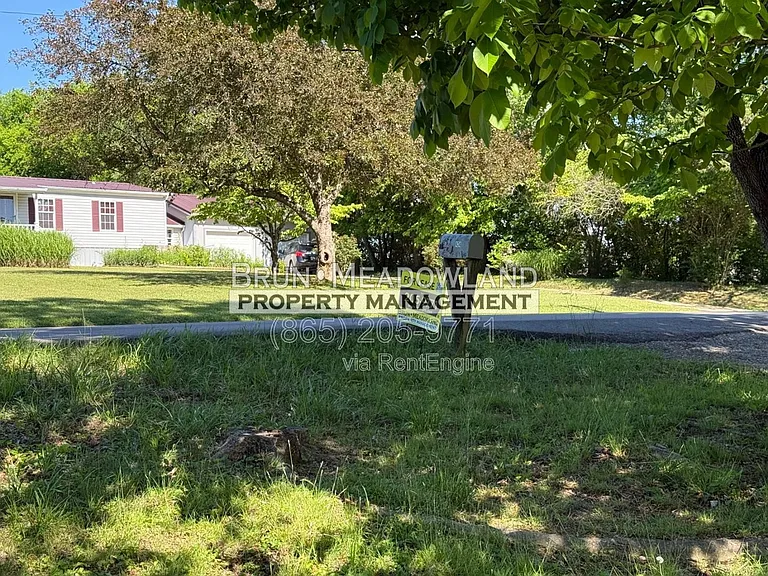 424 Patterson Rd — Photo 3