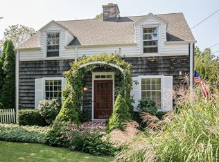 6435 N Santa Monica Blvd, Fox Pt, WI 53217