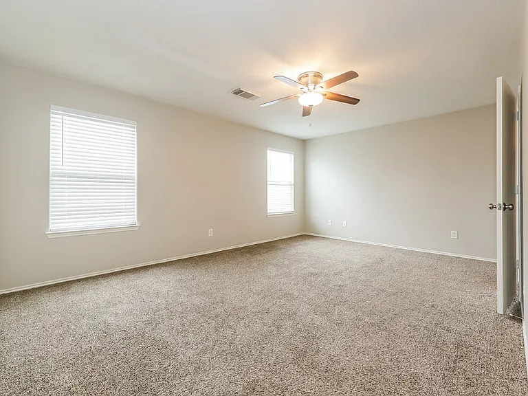4931 Winding View Ln — Photo 8