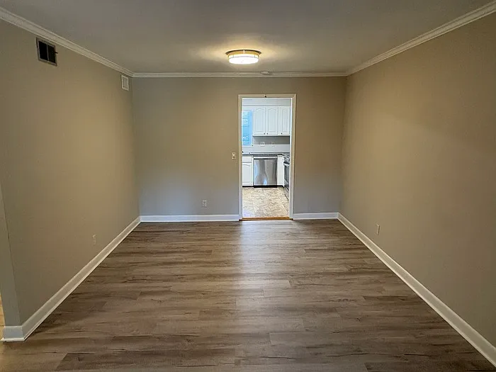 3 bed, 1.5 bath, 1450 sqft, $1,750 — Photo 4