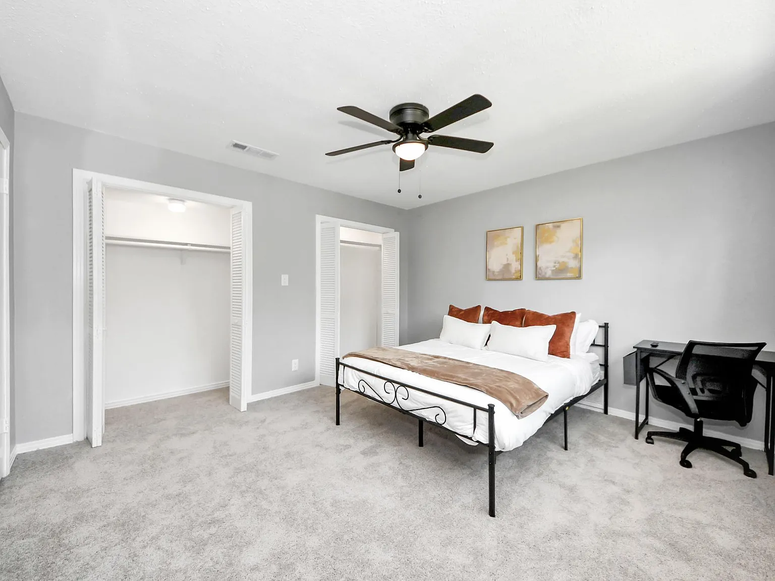 4 bed, 3.0 bath, 3642 sqft, $866 — Photo 4