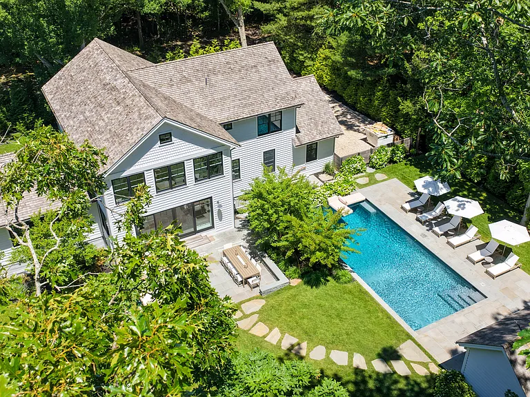 41 Montauk Ave — Photo 1