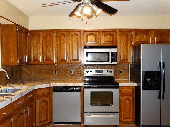 2nd image of 1407 Cedar Ln