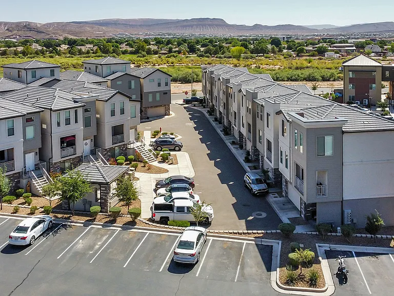Grayhawk at River's Edge — Photo 130
