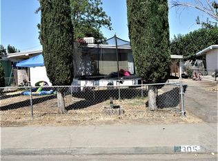 305 K St, Sanger, CA 93657