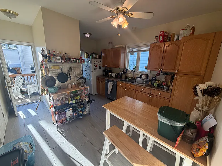 125 Hillsdale Rd #1R — Photo 4