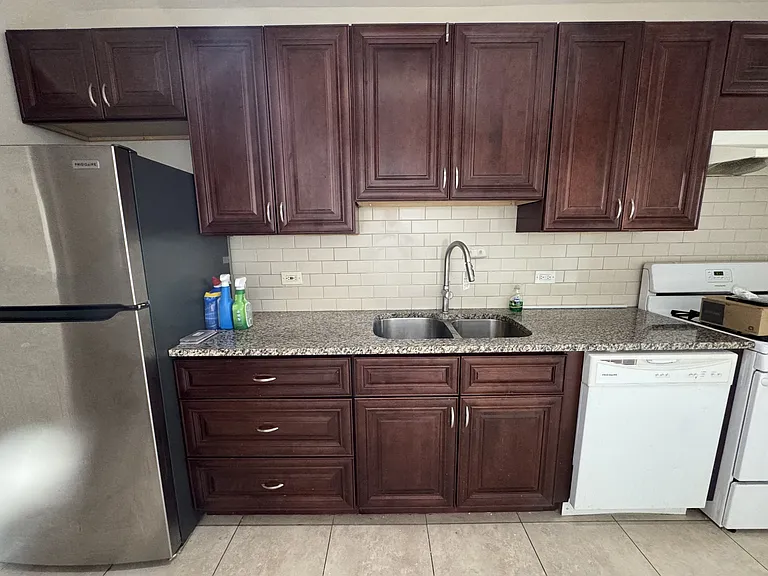 4950 N Christiana Ave #1 — Photo 2