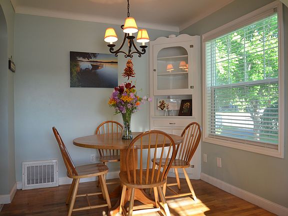 4th image of 309 N 35th Ave