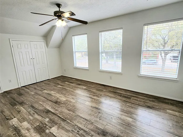 14335 Berrington Dr — Photo 15