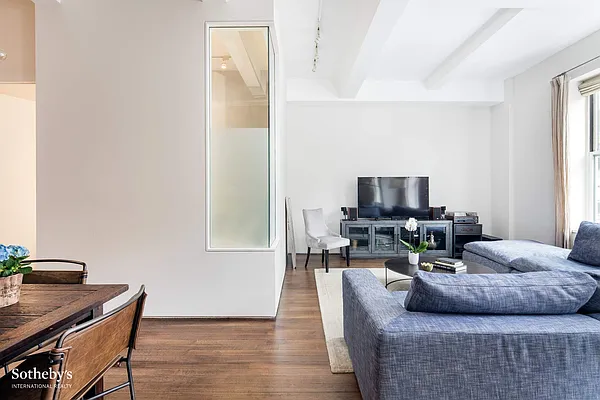 Sold by Sotheby's International Realty | media 1