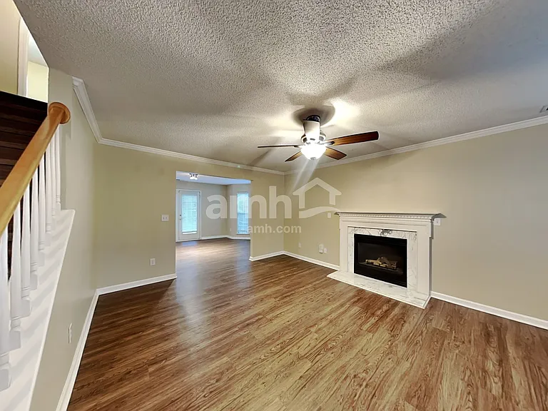 15464 Stone Hollow Dr — Photo 6