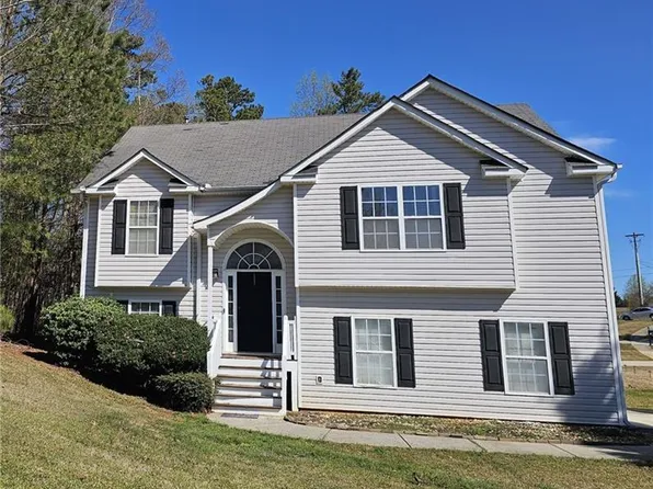 68 Georgias Ln, Dallas, GA 30157