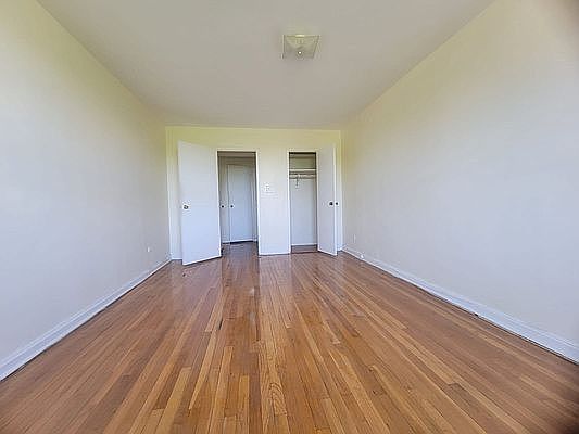 3rd image of 2007 Avenue V #4