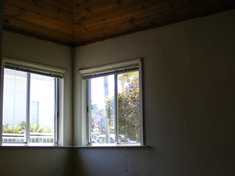 518 10th St — Photo 2