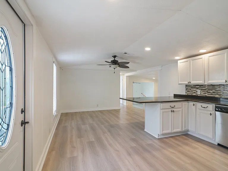 168 Sunset Ln — Photo 10
