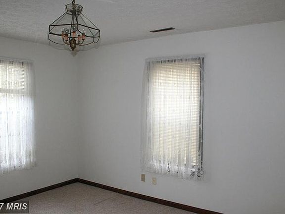 5th image of 23247 Laurel Hill Dr