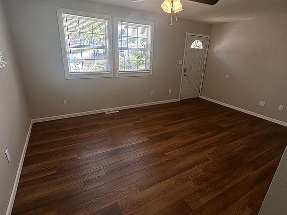 3rd image of 324 Grant St