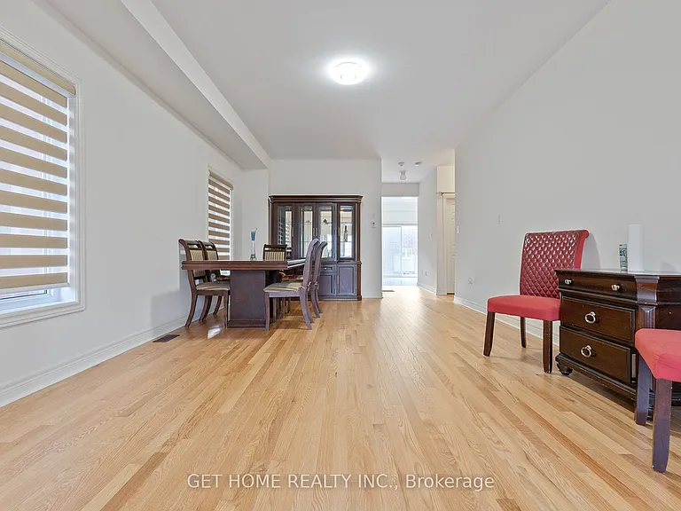 1212 Drinkle Cres — Photo 5