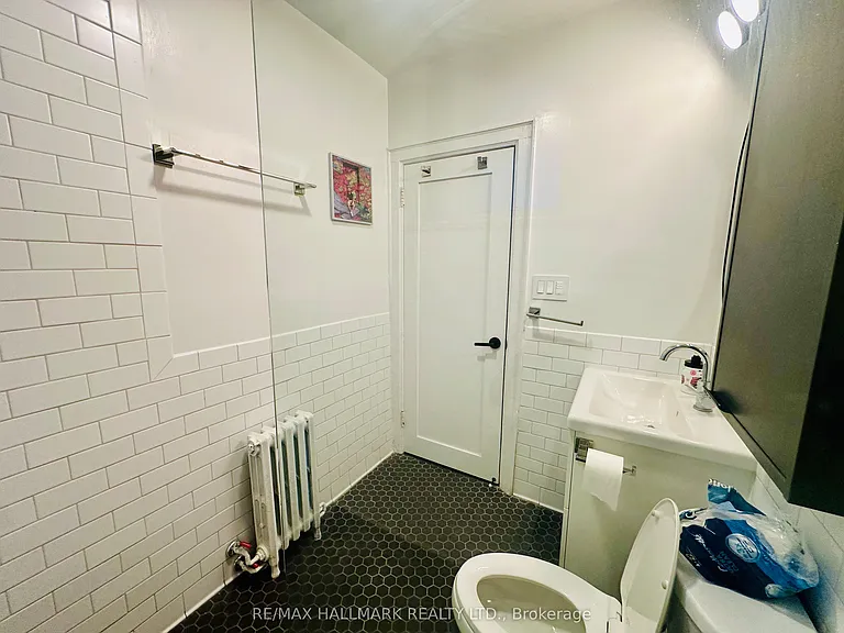 597 Saint Clair Ave W #8 — Photo 16