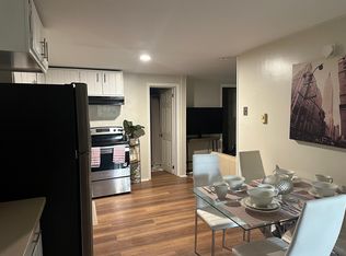 38 Byers St, Springfield, MA 01105