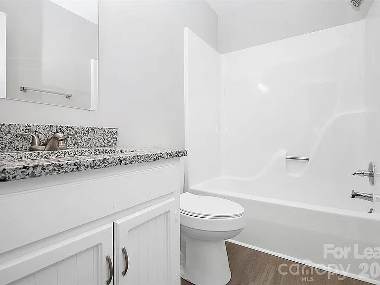 1233 Anderson St — Photo 12