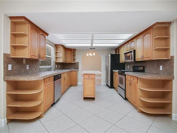 5th image of 1700 Shasta Ct